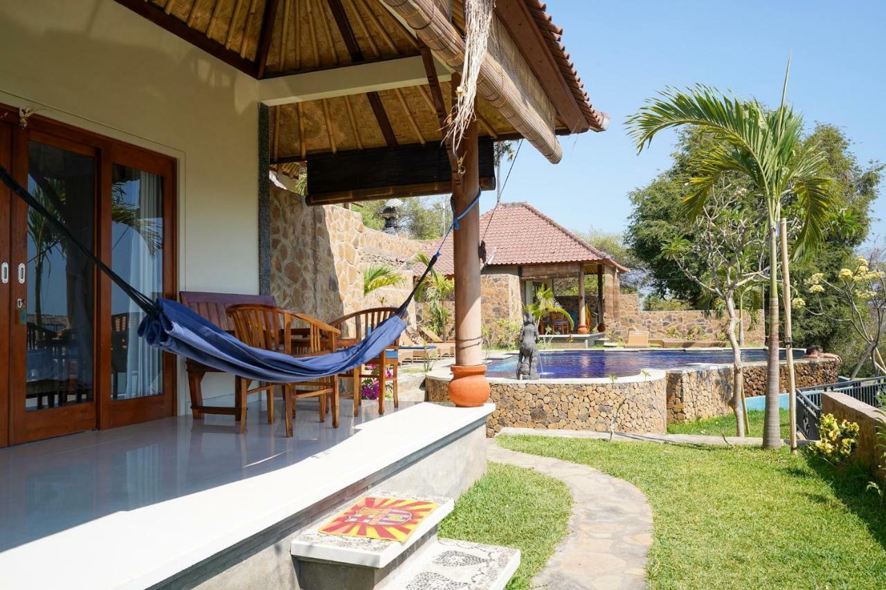 Bamboo Bali Hill Bungalows Амед Екстер'єр фото