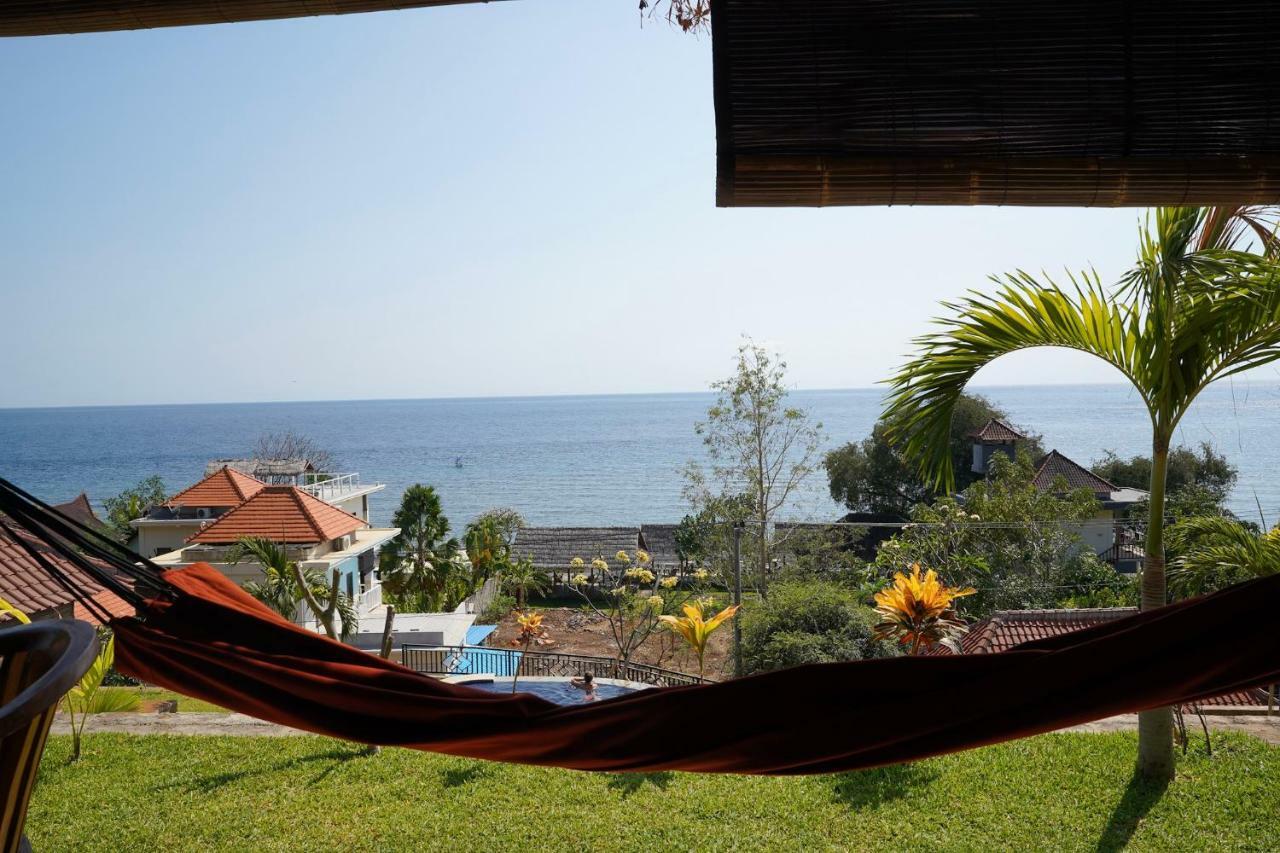 Bamboo Bali Hill Bungalows Амед Екстер'єр фото