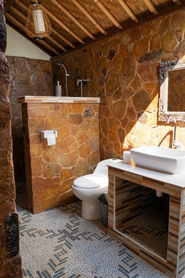 Bamboo Bali Hill Bungalows Амед Екстер'єр фото
